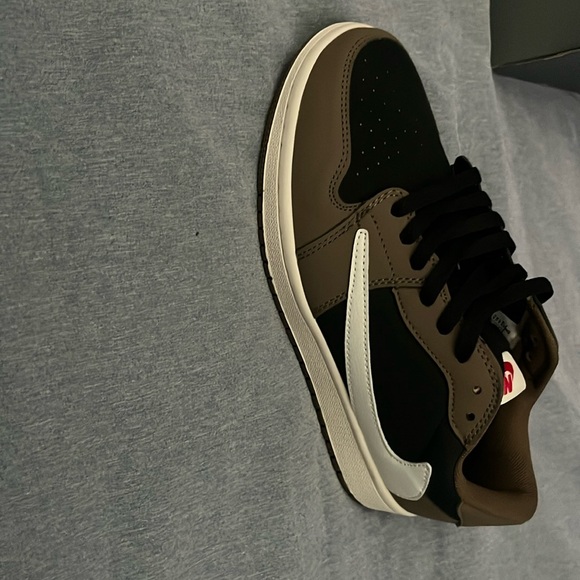 Size 8 brand